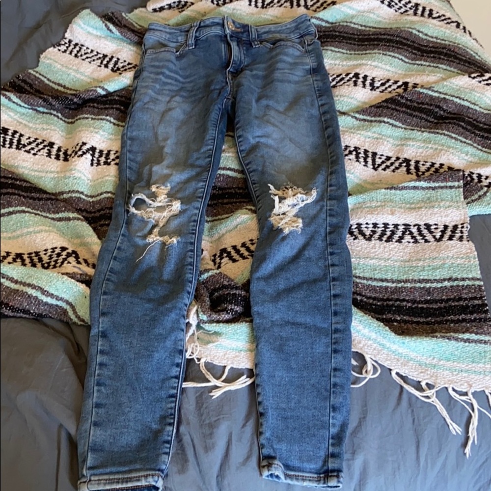 American Eagle Distressed Jegging